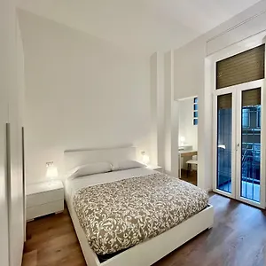 https://apt-central-side.italymilanhotels.net